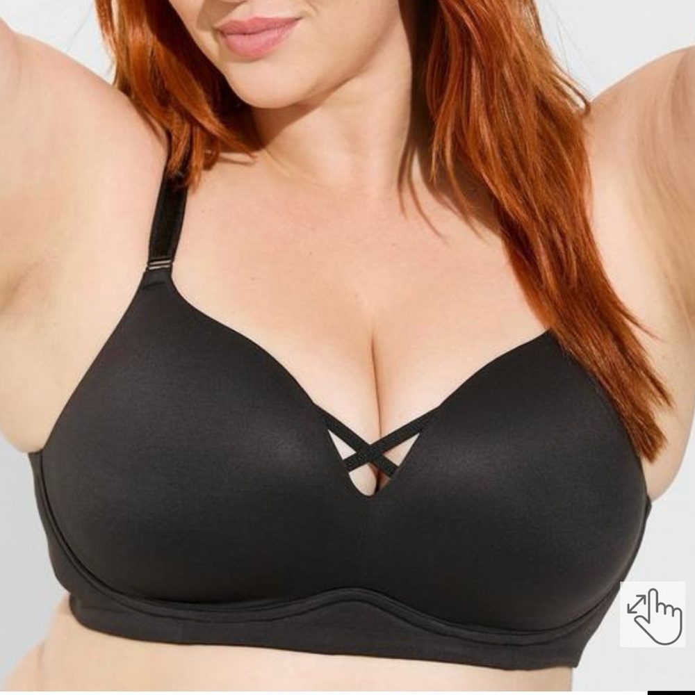 Torrid 360 Back Smoothing Push Up Wire Free Bra in Black - 46DDD